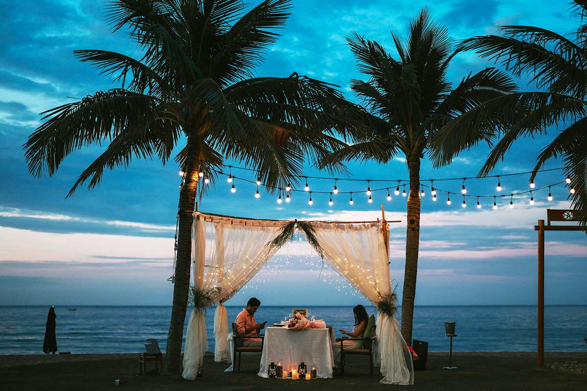 sonnenklar.TV Frankenberg – Reisebüro für Ihre Flitterwochen, weltweit